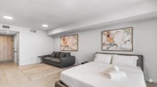 Central Downtown Studio Close to Bayfront Park - 2