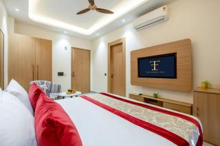 The Embassy Inn - Sector 11 & Near Indoor Stadium - 2