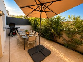 Oasis&Nirvana Lisle sur Sorgue piscine Barbecue Brasero Babyfoot 4 chambres climatisées - 6