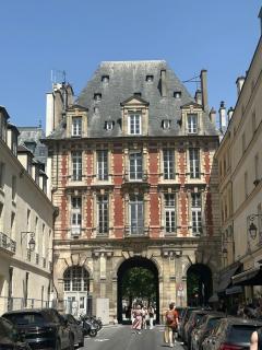 Charming Marais Place des Vosges - 7