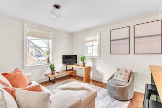 Little City Brick Apt A - Downtown Vergennes - 8