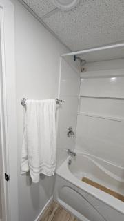 E & T 2 Bedroom Executive Suite - 5
