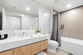 Prime Downtown Location with Rooftop Pool - 3