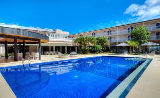 Tanoa International Dateline Hotel - 1