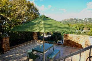 Private Apartment with pool and patio - 3