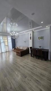 APARTMENT 7 - 1