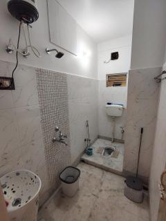 Diamond Suite, South Calcutta - AC 2BHK with private gym - 1