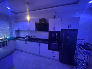 Apartments 4B Block B - 4