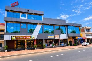 Radha Krishna Hotel - 5