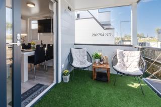 Sea La Vie Luxury Floating House Novigrad - jacuzzi - 6