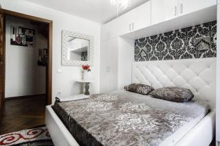 20 Evropeyska Street Apartment - 4
