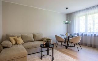 Uus Street Apartment, Modern Stay near City Centre with Free Parking - 2