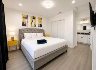 2BR Private Home - Free Parking Wifi & Utilities - Near Universal - Pets Allowed - 8