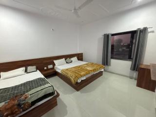 Lord Krishna hotel - 0