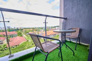 Comfort 1BR Lavington - Heated Pool, Gym, Fast Wifi Near Junction Mall - 6