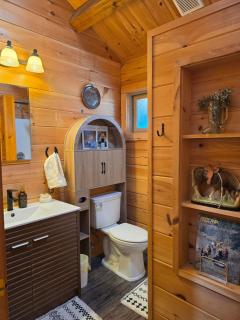 Cozy Forest Cabin with Hot Tub in Central Flagstaff - 1