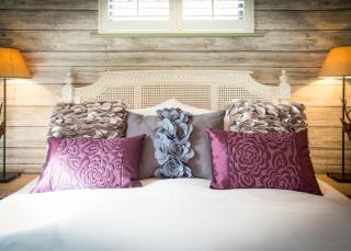 The Sherwood Hideaway Lodges - 1