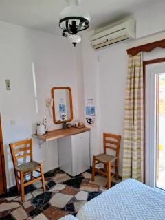Lefteris Rooms - 1