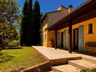 Beautiful Villa XL Pool AC Fireplace Large Park - 1