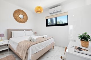 Sea Breeze Studios - 8