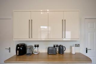 2 Bedroom House for Contractors - 7