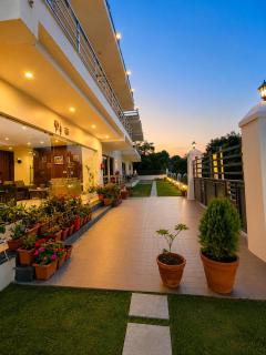 Stay With Mountain View Mussoorie - 5