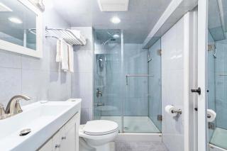 St Clair Hotel - Cozy Basement Suite with Parking - 6