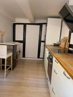 Three story apartment in the inner city with private rooftop terasse - 2