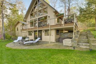 Gateway to Acadia! Green Lake Home w/ Hot Tub - 8