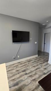 Stylish Townhome Gem with Several Amenities Just Minutes To The Falls - 4