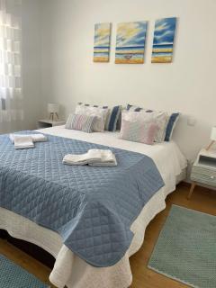 Spacious apartment with sea view in Nazaré - 120 m², fireplace - 2