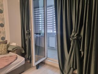 Golden Apartment - Militari Residence Bucharest - 3