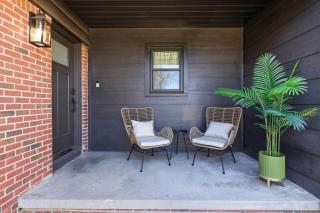 Tulsa Suite Spot-King Bed Near Expo, TU, Dtwn - 2