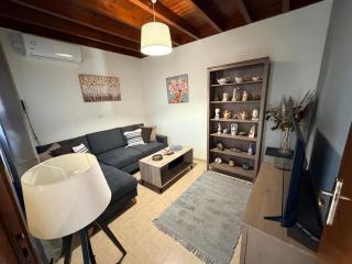 GIANNIS HOUSE - 5