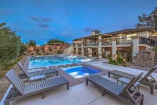 Lux Pool Villa-Spa, Sauna, Billiards, Games - 9