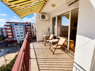 Marina Sunny Apartment - 3