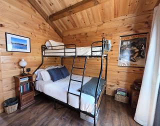 Cozy Forest Cabin with Hot Tub in Central Flagstaff - 7