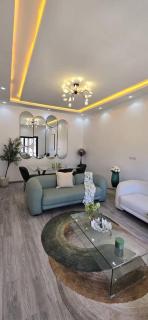 Luxury 3-bedroom apartment, modern and bright! - 0