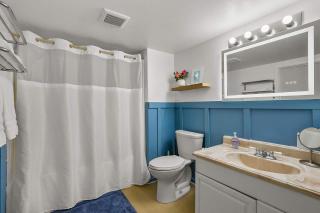 Large 3 bed house on creek by the bay and park - 6