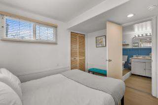 Large 3 bed house on creek by the bay and park - 5