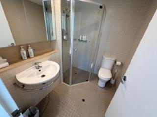 Two-Bedroom Seaview apartment at Glenelg - 3
