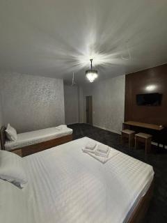 Family Hotel - 2