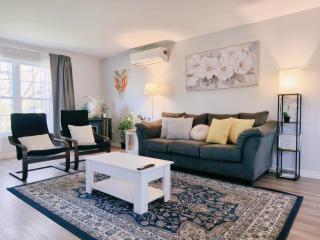 Yuan's Cozy 4BR House in Charlottetown - 9
