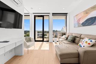 Johnson - Modern BrisbaneCity-Fringe Apt w Parking - 7