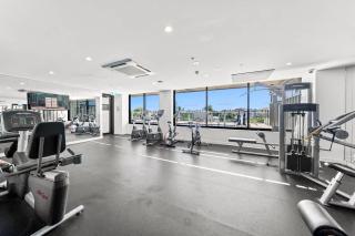 Johnson - Modern BrisbaneCity-Fringe Apt w Parking - 3