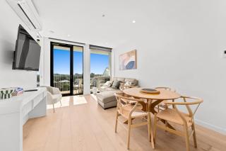 Johnson - Modern BrisbaneCity-Fringe Apt w Parking - 2