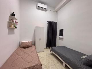 Ambience Residence by DPama Guesthouse - 4
