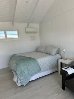 Luxury Poolside Studio Near Hobbiton - 2