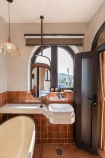 Vibes Boutique Hotel - 1