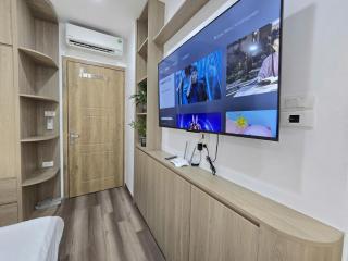 Lakenest Realty 12, 111 Xuan Dieu, Tay Ho, Ha Noi - 1
